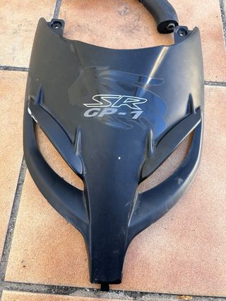Se vende  plastico y espejo de aprilia sr gp