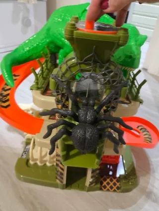 Parking Dinosaurios Juguettos con Araña