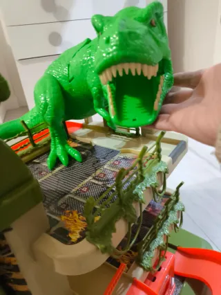 Parking Dinosaurios Juguettos con Araña