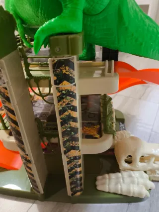 Parking Dinosaurios Juguettos con Araña