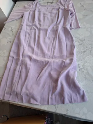 Vestido fiesta morado Midi.