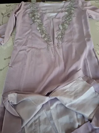 Vestido fiesta morado Midi.