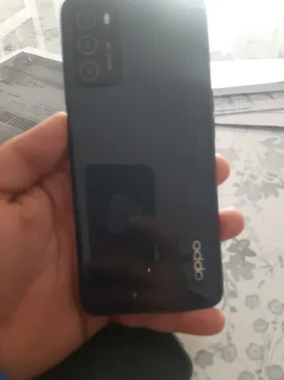 Vendo telefono Oppo A52s con piccolo difetto