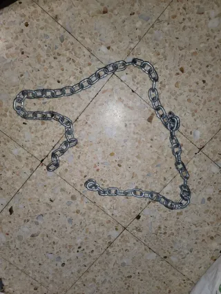 Cadena metálica plateada de 1.5M