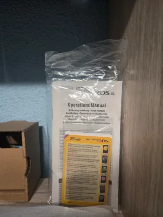 Consola New Nintendo 2ds XL + Miitopia