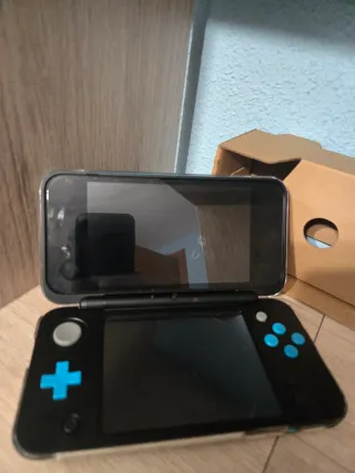 Consola New Nintendo 2ds XL + Miitopia