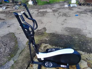 Vendo bicicleta elíptica en excelente estado.