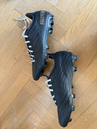 Botas fútbol Adidas Predator. Zapatillas