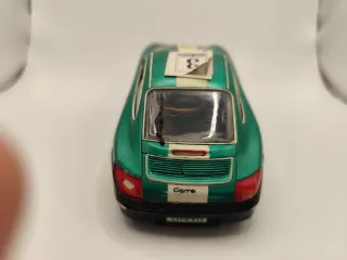 Porsche 911 Carrera 1:24