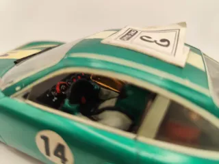 Porsche 911 Carrera 1:24