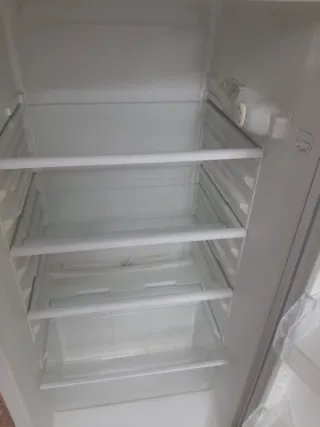 Congelador vertical rommer