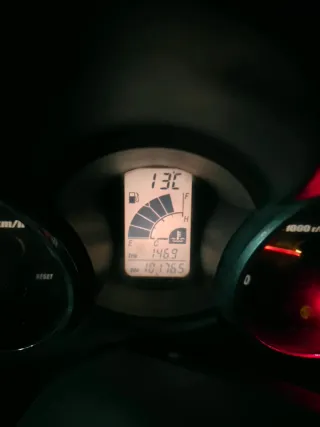 Moto usada de color negro dos plazas,yamaha majest