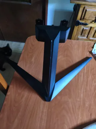 Placa base y peana monitor msi