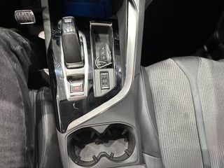 Peugeot 3008 Hybrid 1.6HYBRID 225CV ALLURE EAT8