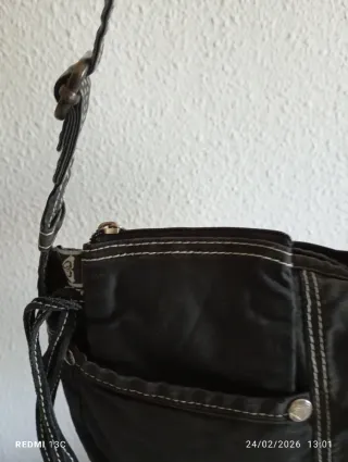 Bolso Roxi negro, con monedero.