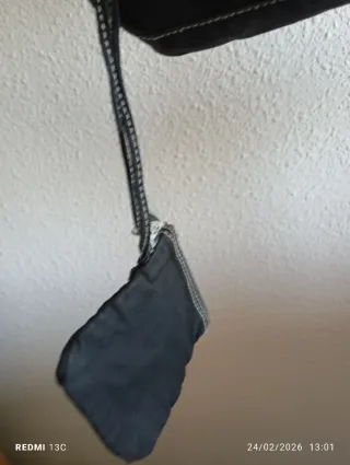 Bolso Roxi negro, con monedero.