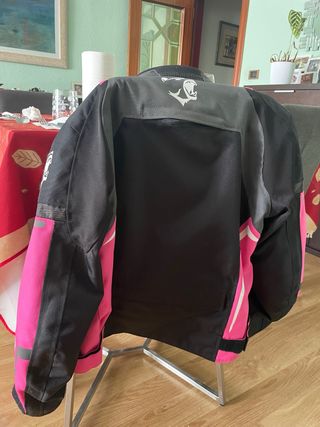 Chaqueta moto con protecciones
