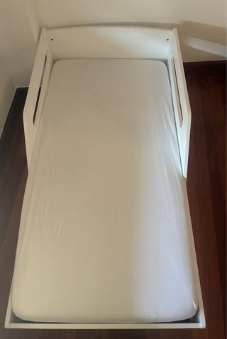 Cama Montessori con colchón 170*40 marca Bainba.