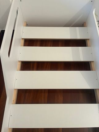 Cama Montessori con colchón 170*40 marca Bainba.