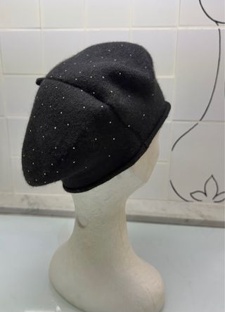 Basco con micro borchie angora e viscosa