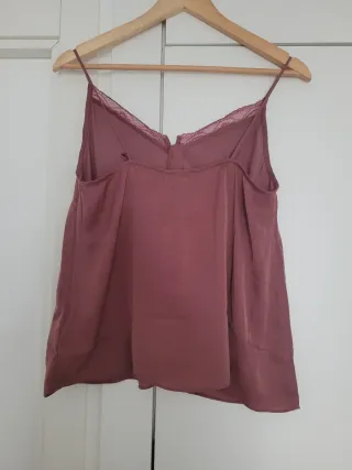 Blusa tirantes detalle de encaje