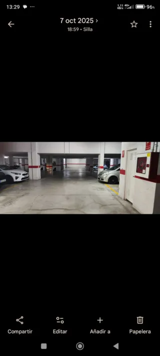 Alquiler plaza de garaje grande para coche y moto.