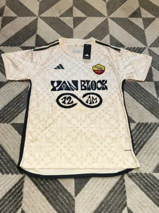 Camiseta Yan Block x Roma