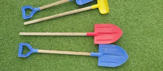 Conjunto infantil palas y rastrillo playa o jardin