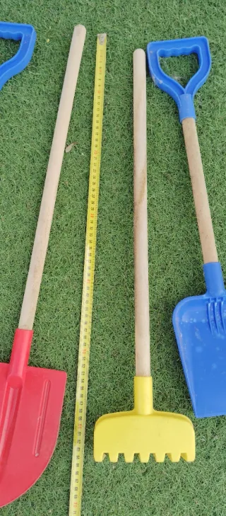 Conjunto infantil palas y rastrillo playa o jardin