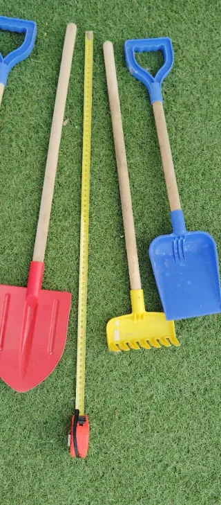 Conjunto infantil palas y rastrillo playa o jardin