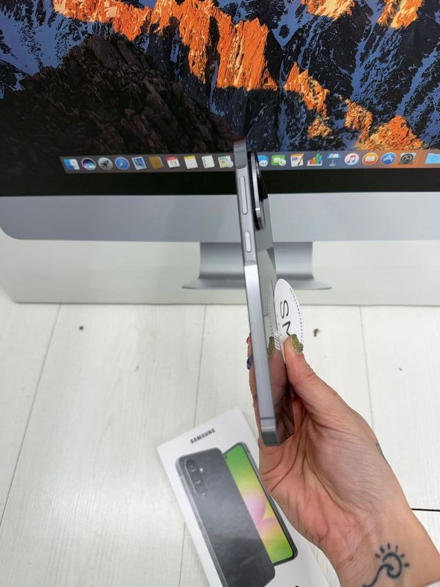 Samsung Galaxy A56 5G 256GB EN SU CAJA