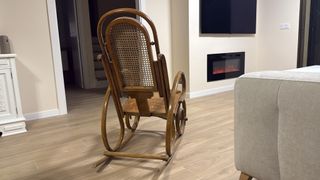 Silla mecedora antigua