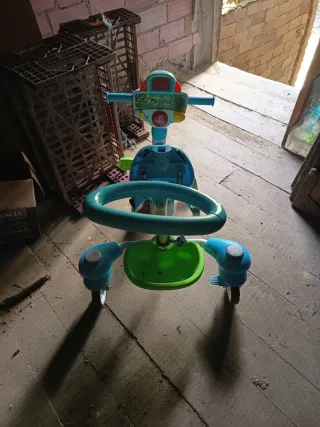 Triciclo infantil.