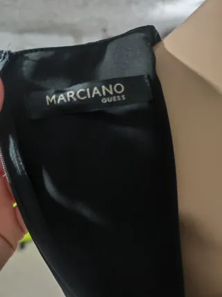 Elegante e particolare vestito donna