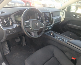 Volvo XC60 2021 momentum