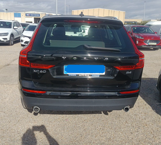 Volvo XC60 2021 momentum
