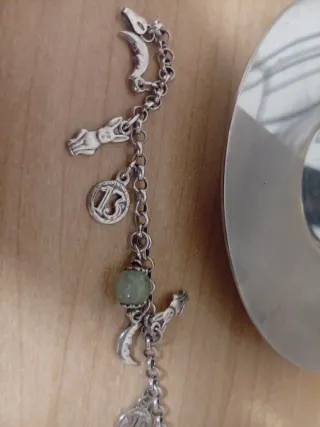 Preciosa pulsera de plata con abalorios