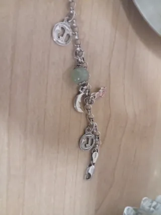 Preciosa pulsera de plata con abalorios