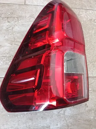 Piloto trasero Toyota Hilux