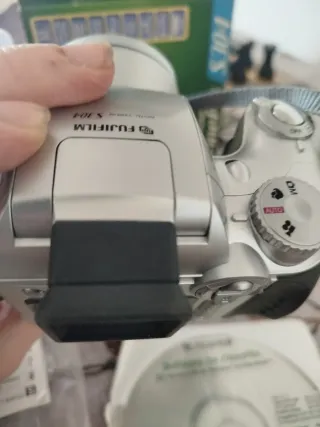 Cámara fotos digital Fujifilm finepix S304