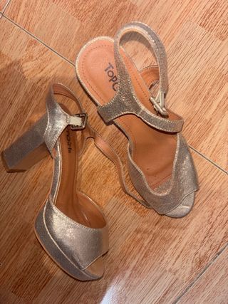 Tacones Dorados Topshop