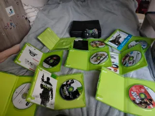 Xbox 360 Slim + 9 juegos + mando