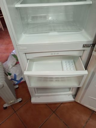 Frigorífico blanco seminuevo