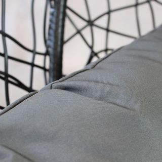 Sedia Sospesa in Wicker Nero con Struttura Acciaio