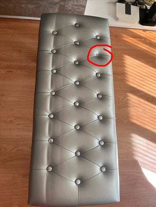 Banco tapizado gris tela y madera