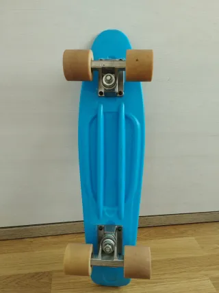 Monopatín azul para niños