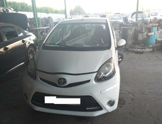 Luz central freno toyota s302e204017 aygo 395990