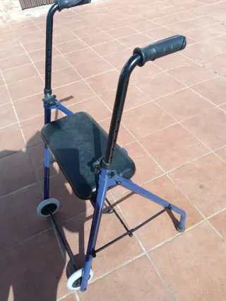 Andador adulto con asiento
