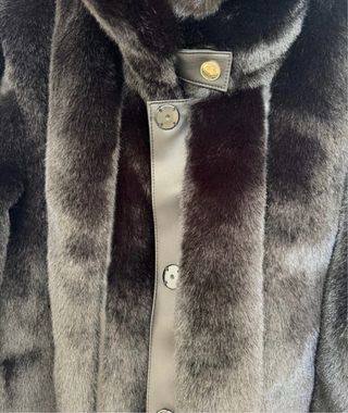 Abrigo pelo Karl Lagerfeld negro