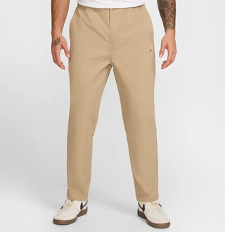 Pantalones Nike Club Woven Tapered Pants